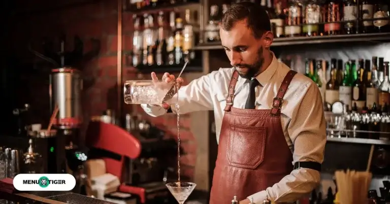 A Bar Owner’s Strategic Guide To Well Drinks